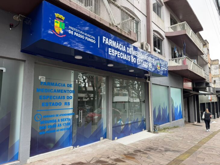 Mudança amplia o espaço físico e separa os serviços para qualificar o atendimento; farmácias municipais terão implantação de novo sistema - Foto: Francieli Schmidtt