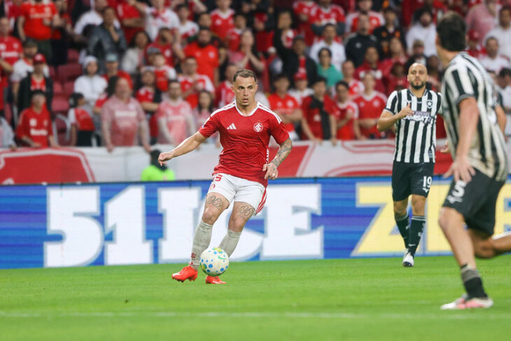 Colorado venceu no Beira-Rio pela 32ª rodada, chegou aos 35 pontos e ganhou fôlego na luta pela permanência na Série A - Foto Ricardo Duarte/Inter