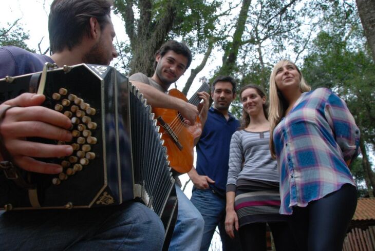 Grupo já percorreu diversos países mostrando a música e dança argentina