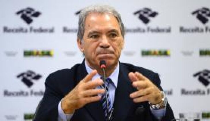 Para Joaquim Adir, cerca de  28,5 milhões de contribuintes deverão declarar Imposto de Renda em 2016
