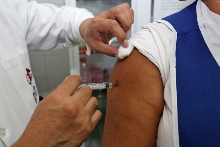 Vacinação antecipada foi um dos principais motivos para estabilidade no número de casos da Gripe A
