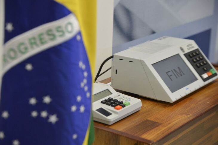 De acordo com TSE, eleição foi marcada por reeleição de vereadores. Pelo menos 12,3 mil retornam ao Legislativo