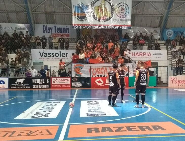 Vitória no embalo da torcida