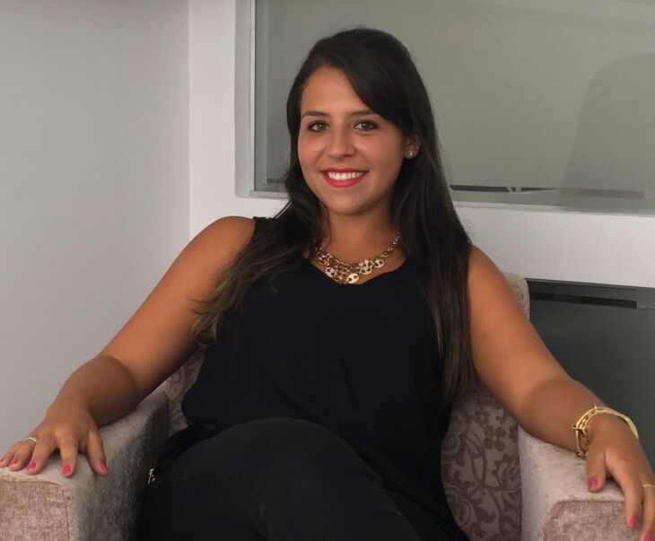 Tamires Passos Decimo é psicóloga clínica especialista em orientação analítica