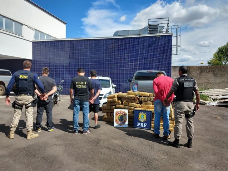 Droga estava escondida numa caminhonete Amarok